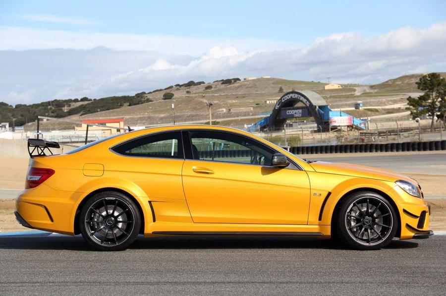  Mercedes-Benz C63 AMG Coupe Black Series 2012 года  (фото 10 из 66)